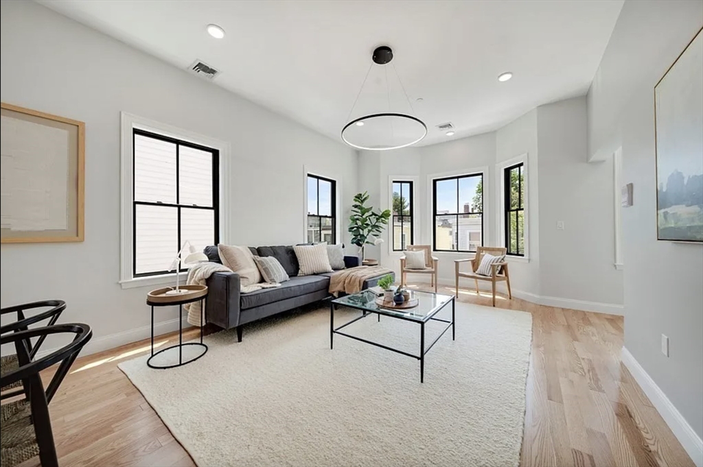 66 Wordsworth St. PH