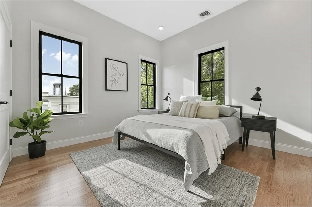 66 Wordsworth St. PH