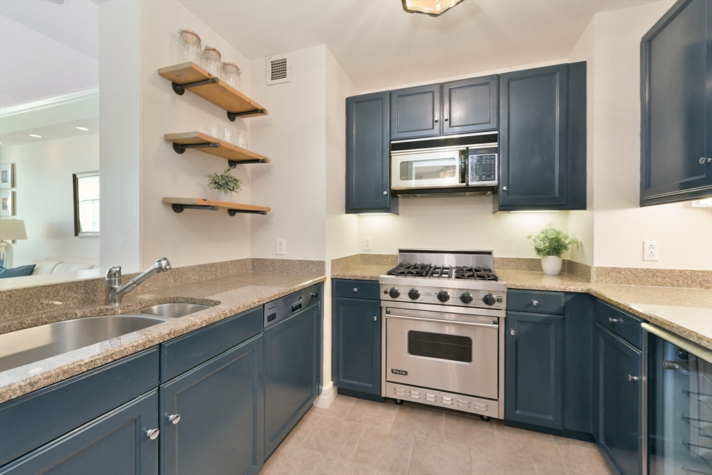 2 Avery St # 21A