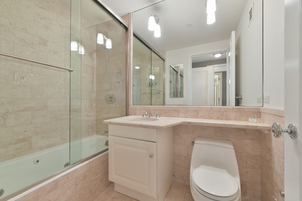 2 Avery St # 21A