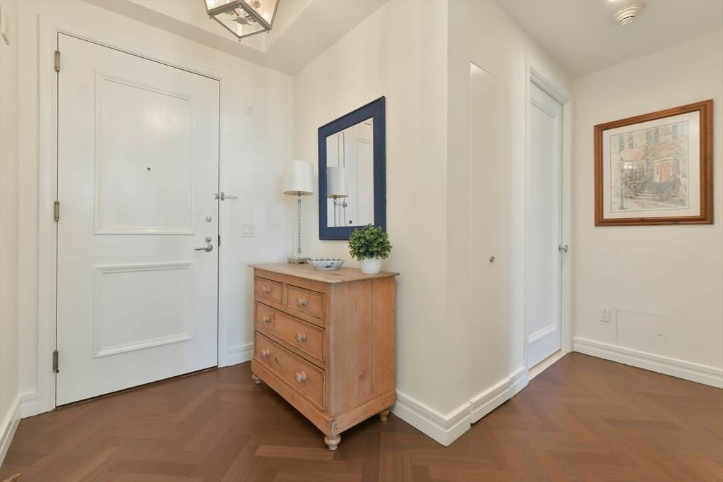 2 Avery St # 21A