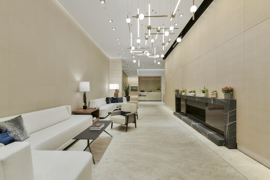 2 Avery St # 21A