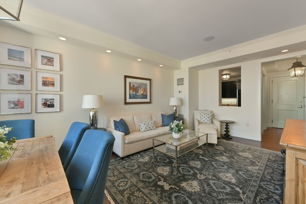 2 Avery St # 21A