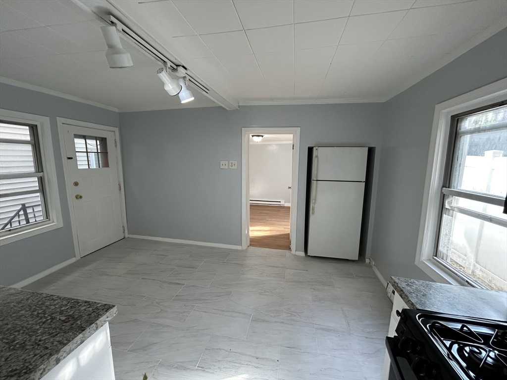 291 Lexington St. # 01