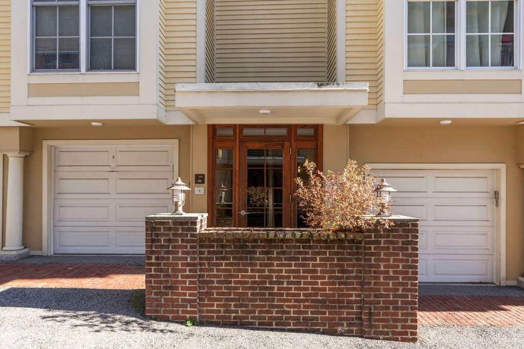 25 Osgood St. # 14