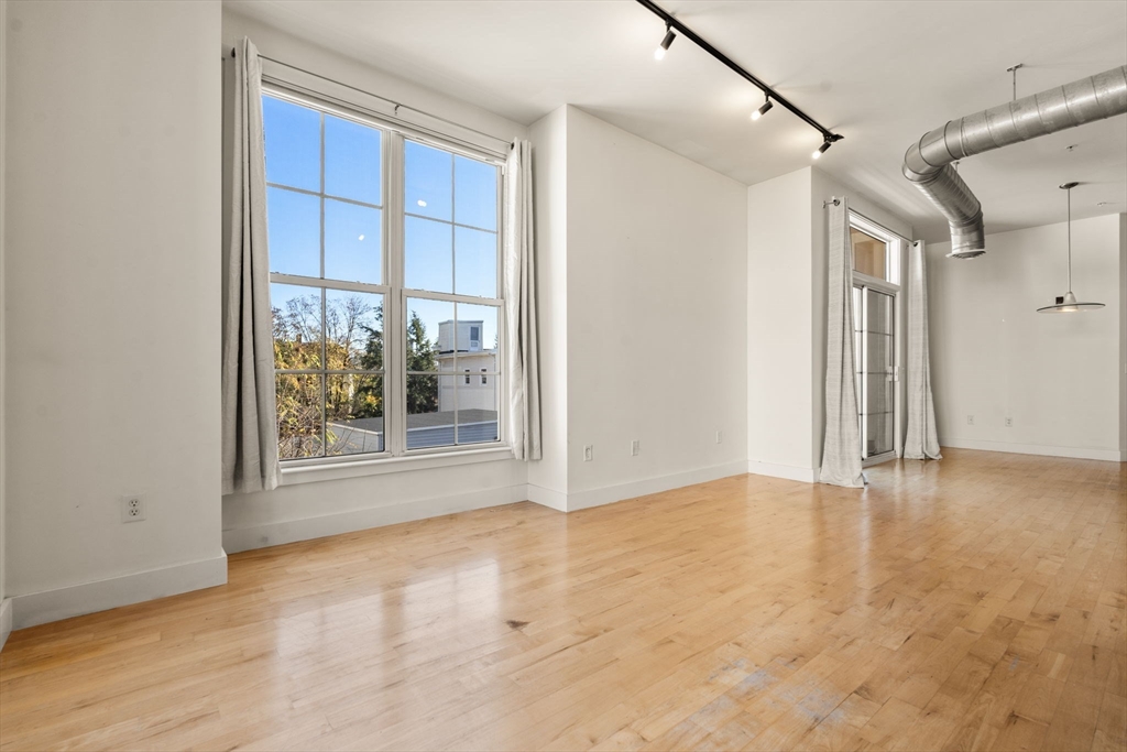 25 Osgood St. # 14