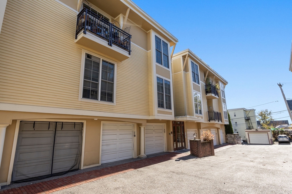 25 Osgood St. # 14