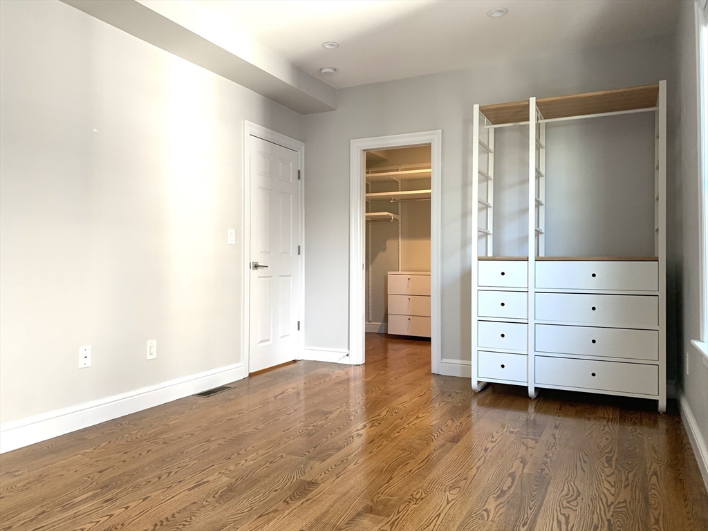 16 Princeton St # 16