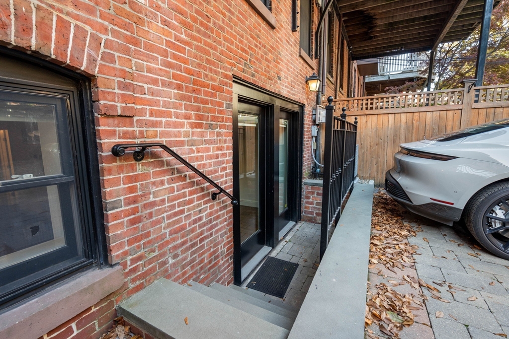 121 W Newton Street # 1