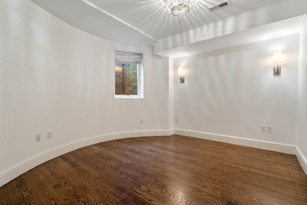 121 W Newton Street # 1