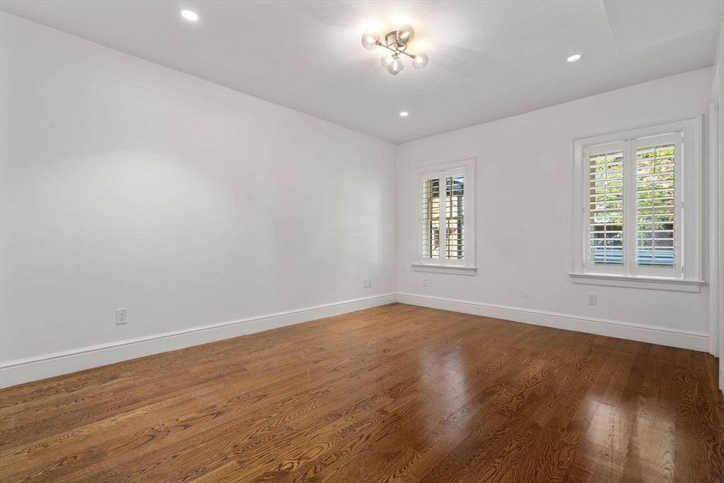 121 W Newton Street # 1