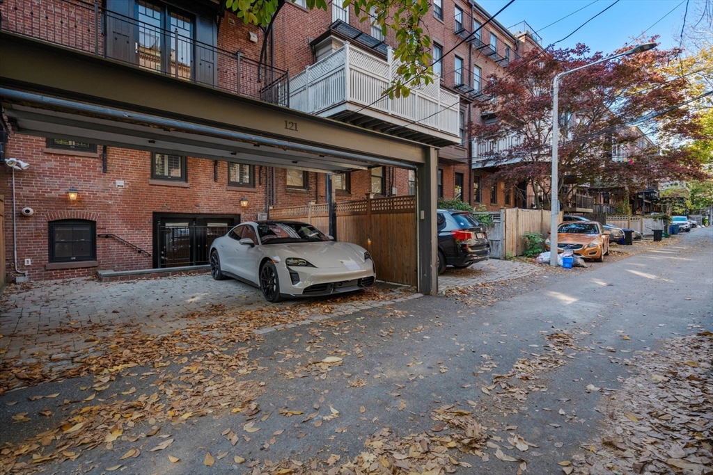 121 W Newton Street # 1