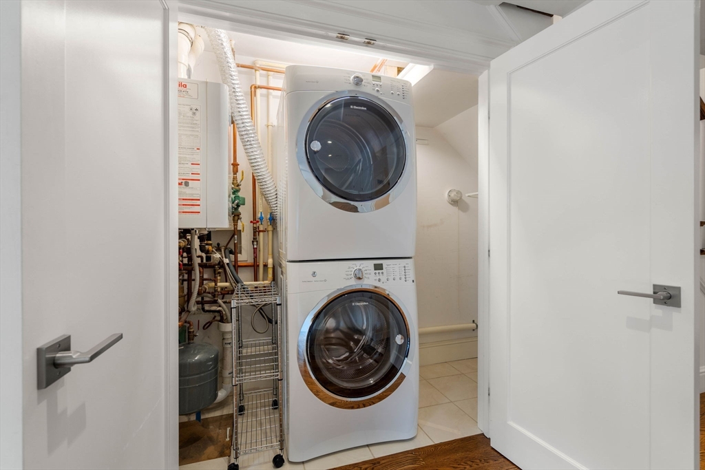 121 W Newton Street # 1