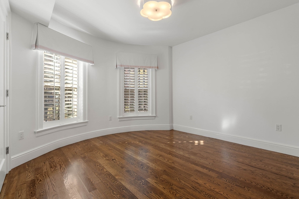 121 W Newton Street # 1