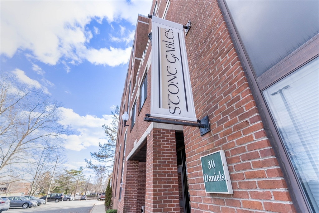 20-30 Daniels St # 103