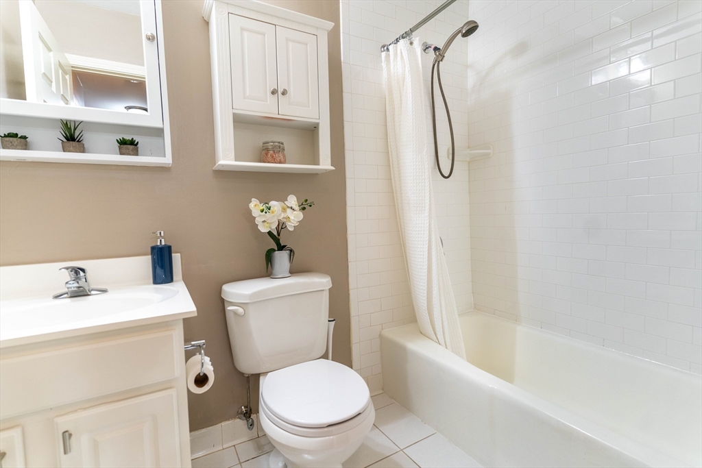 20-30 Daniels St # 103