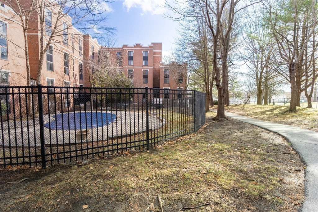 20-30 Daniels St # 103