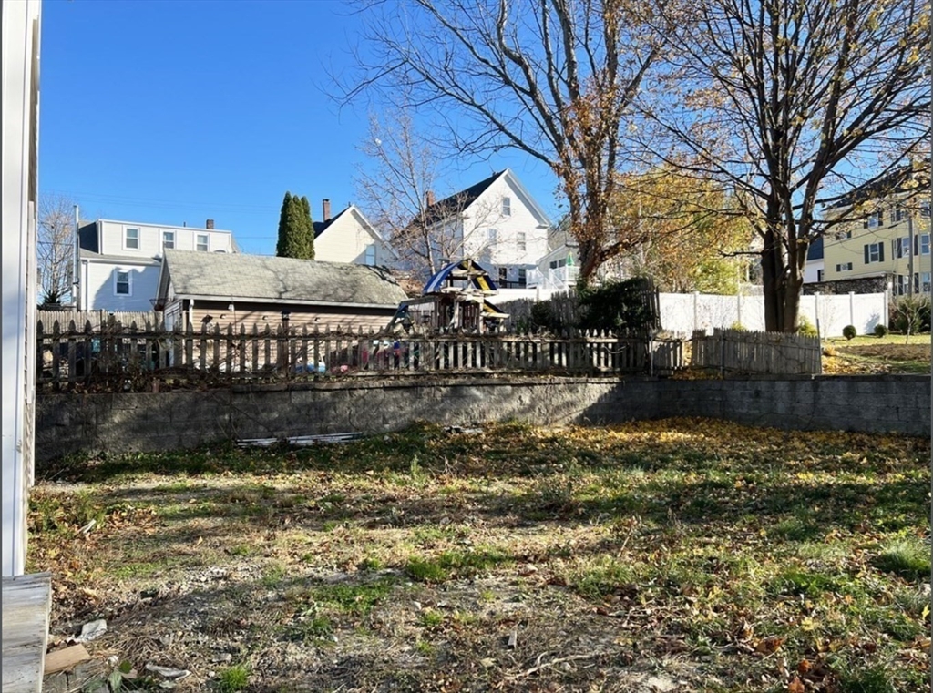 21 Laurel St. # 2