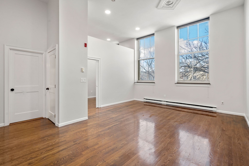 350 W 4th St. # 207