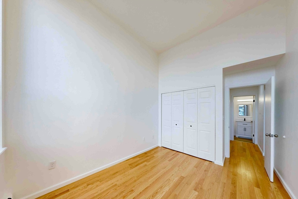 80 Beaumont St # 207