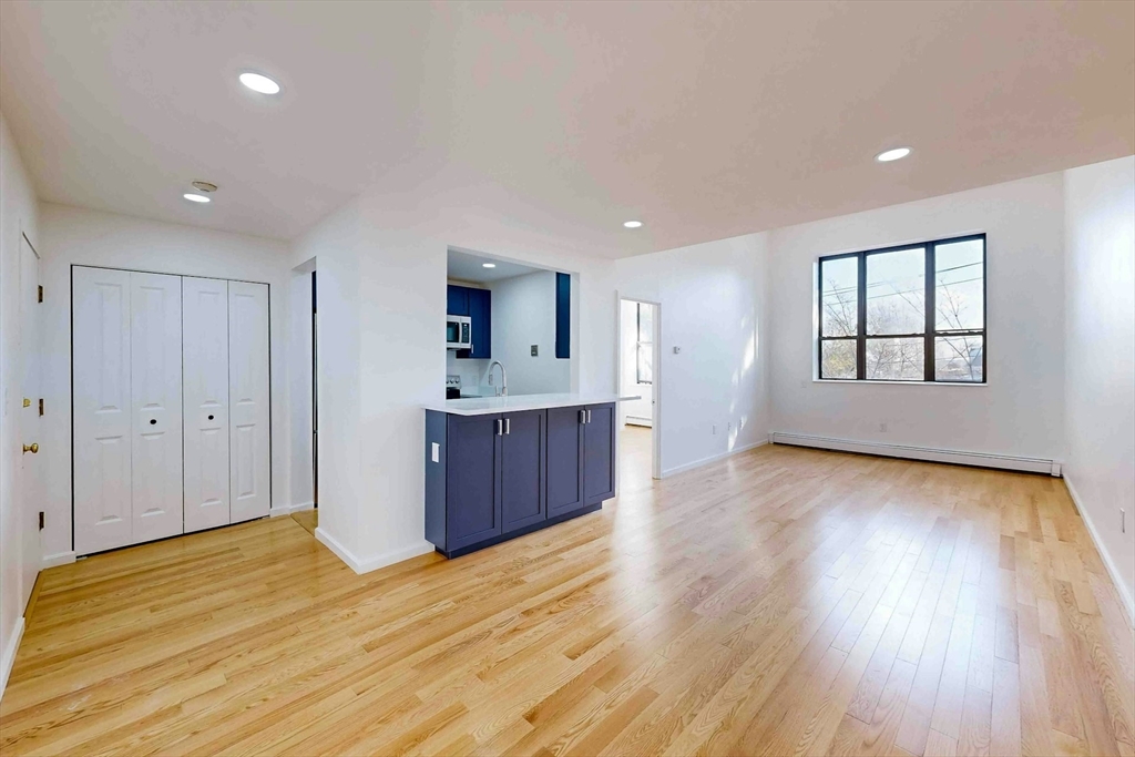 80 Beaumont St # 207