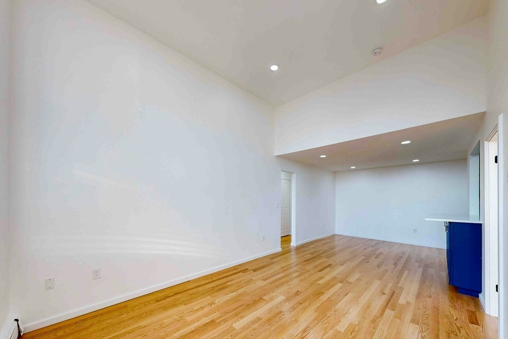 80 Beaumont St # 207