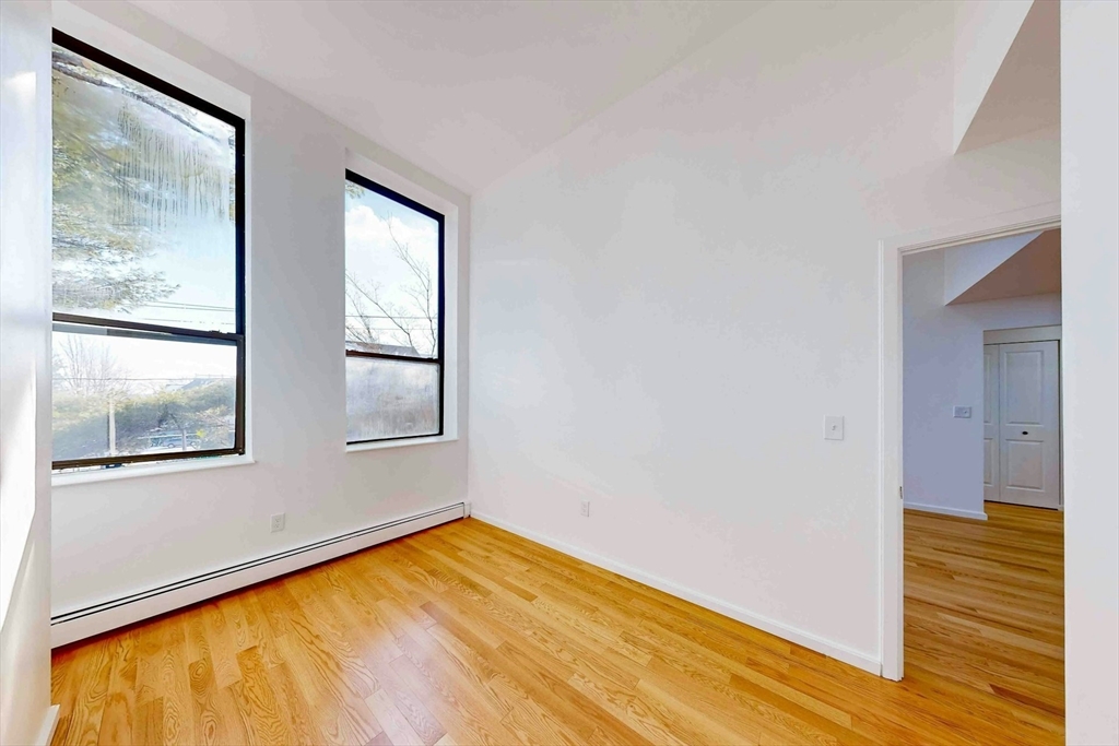 80 Beaumont St # 207