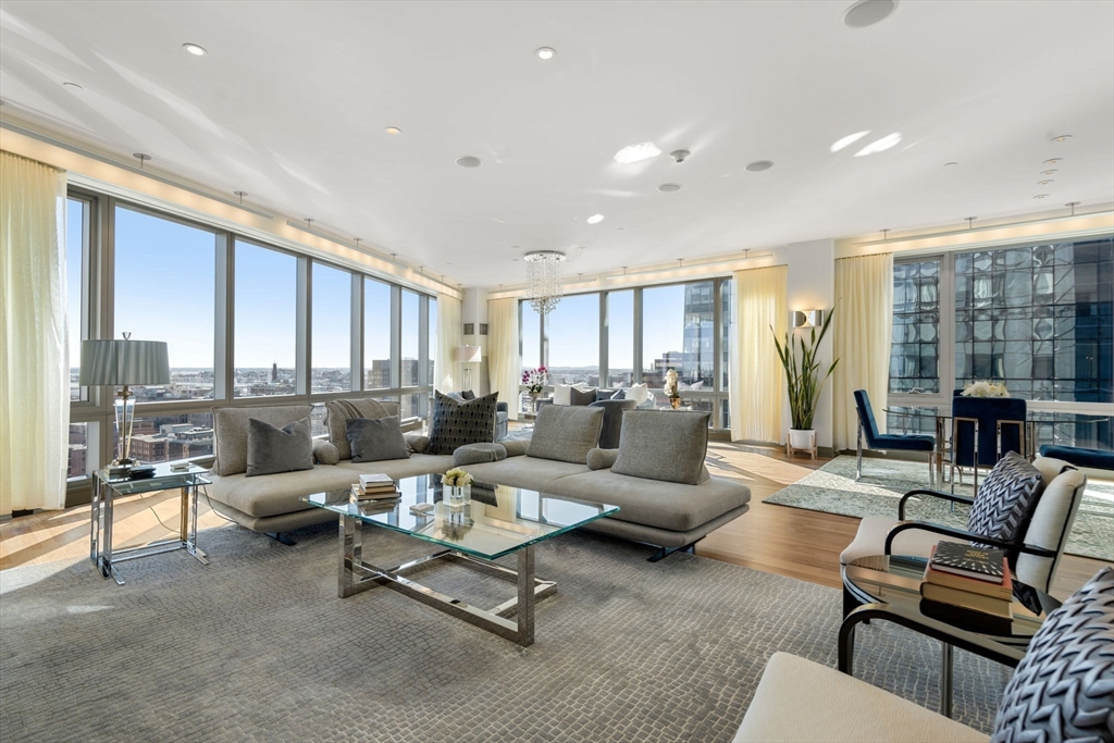 500 Atlantic Ave # 17K