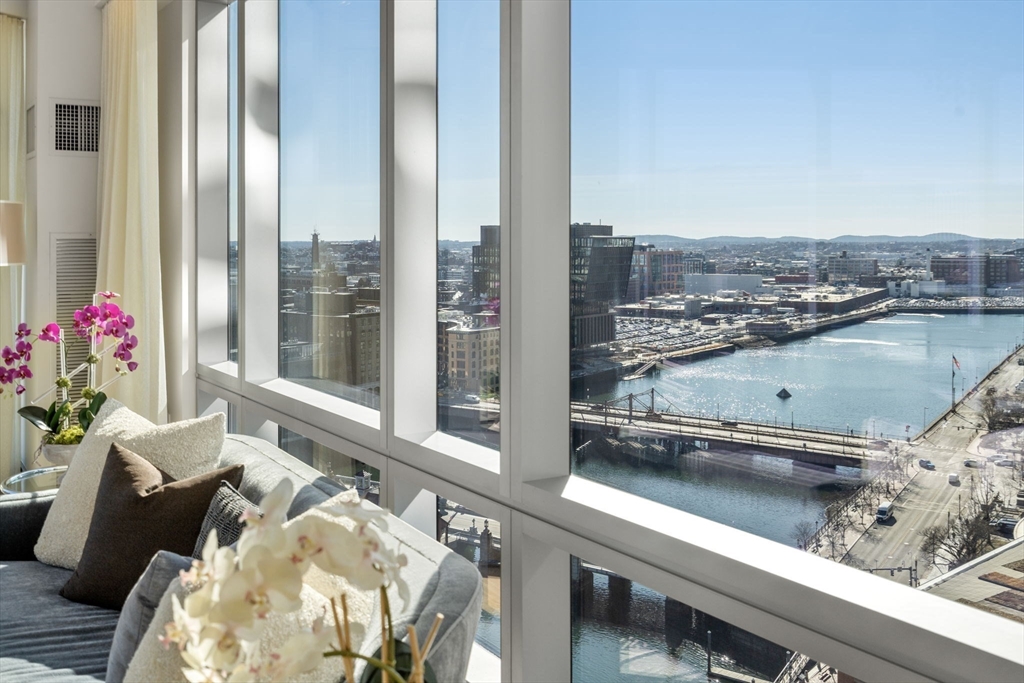 500 Atlantic Ave # 17K