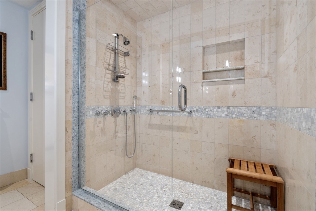 500 Atlantic Ave # 17K