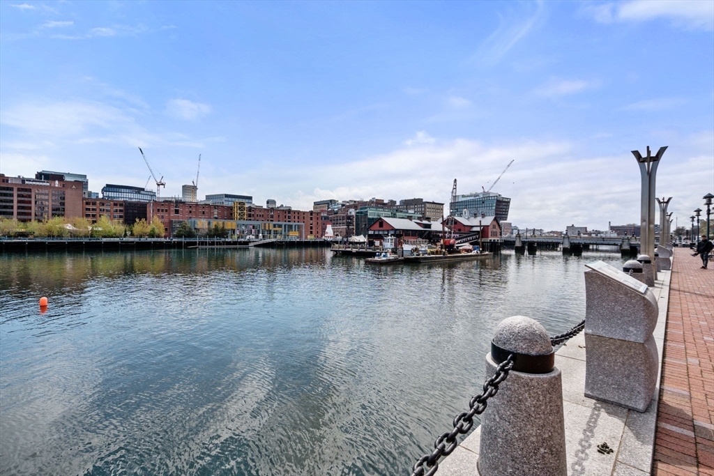 500 Atlantic Ave # 17K