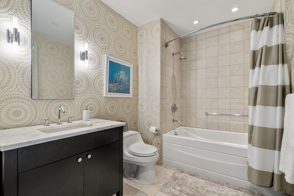 500 Atlantic Ave # 17K