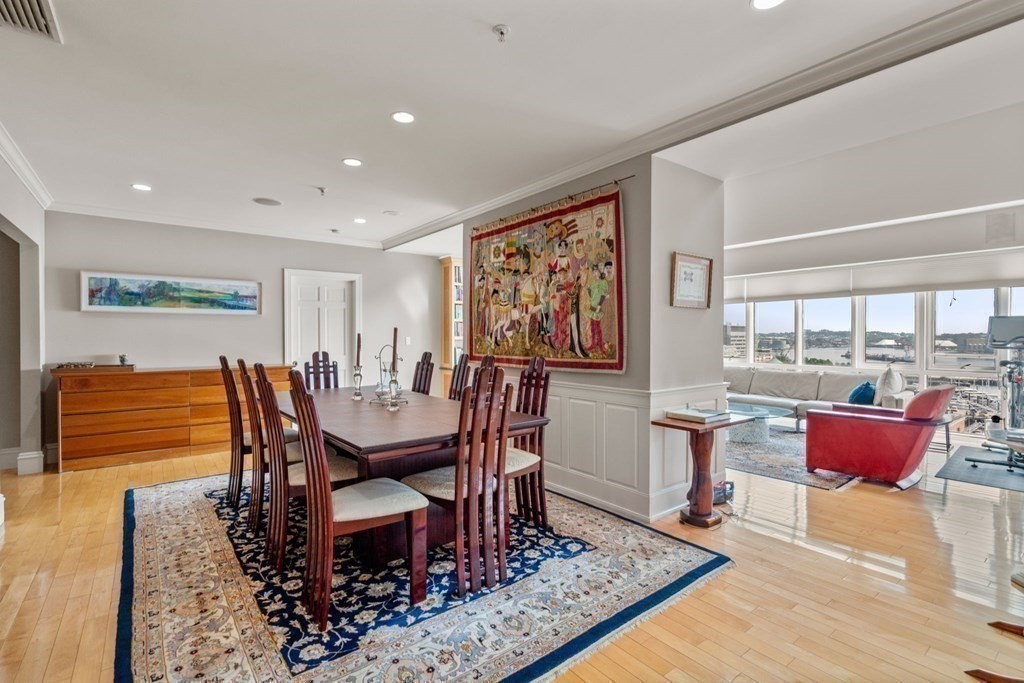 197 Eighth St Unit: PH212