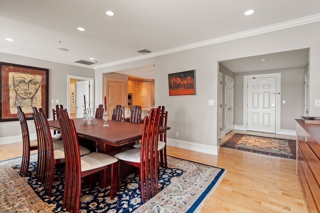 197 Eighth St Unit: PH212