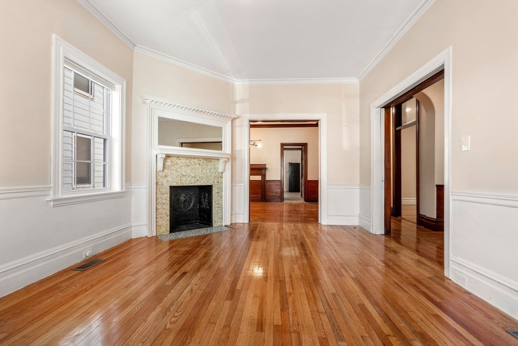 11 1/2 Spring Park Ave # 1