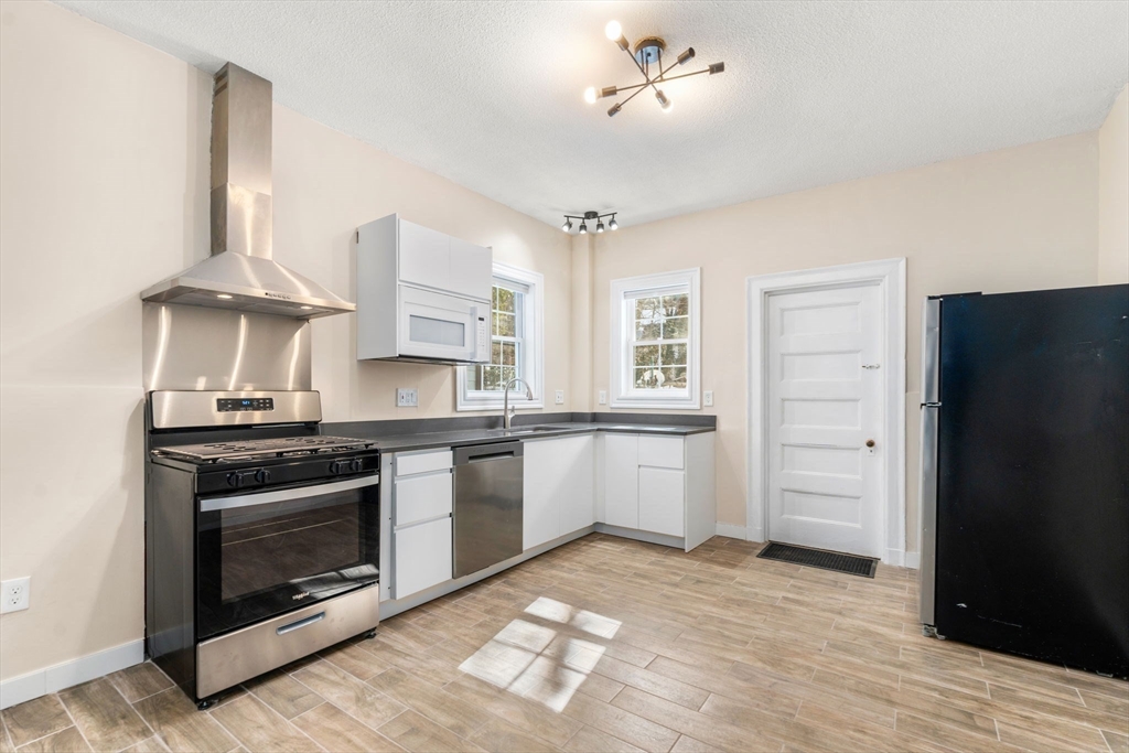 11 1/2 Spring Park Ave # 1