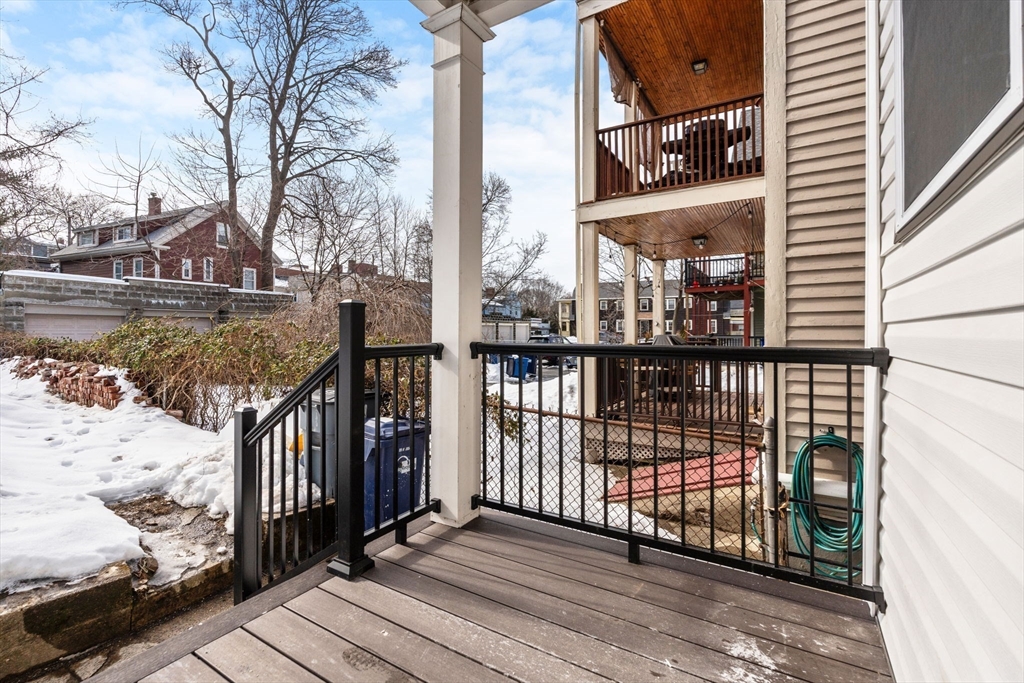 11 1/2 Spring Park Ave # 1