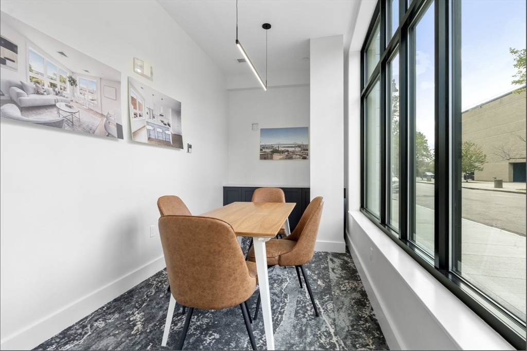 301 Border St. # 402