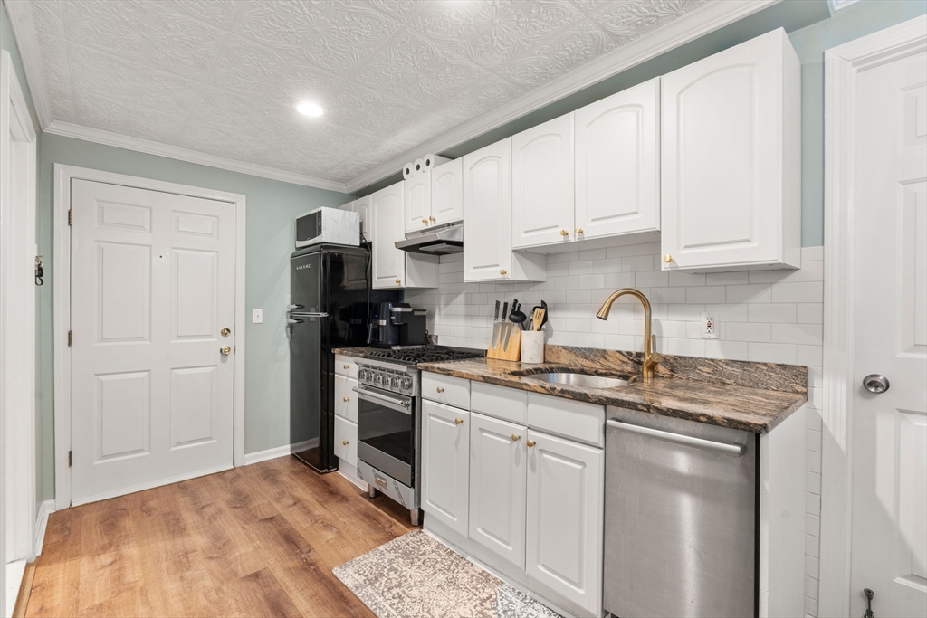 4 Lathrop Pl # 1