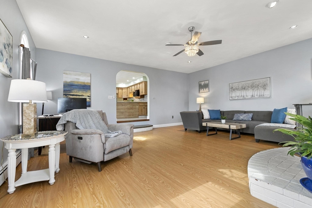 1052 Main Street # 2