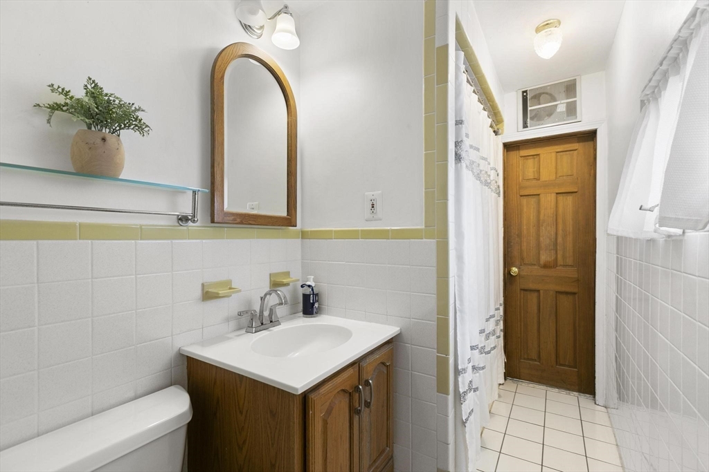1052 Main Street # 2