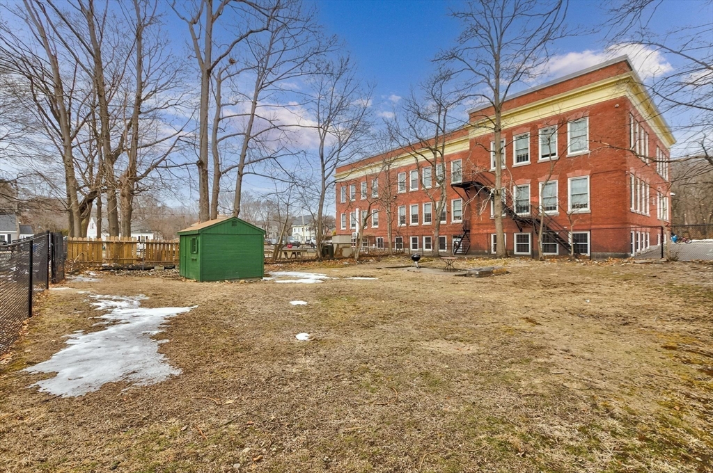 1052 Main Street # 2