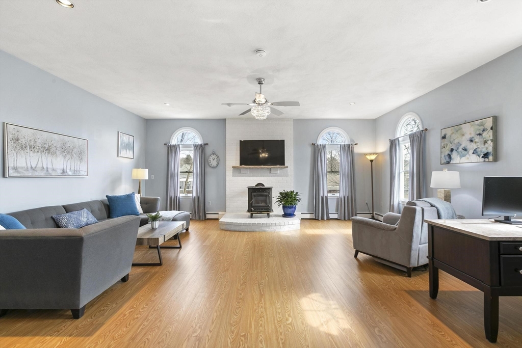 1052 Main Street # 2