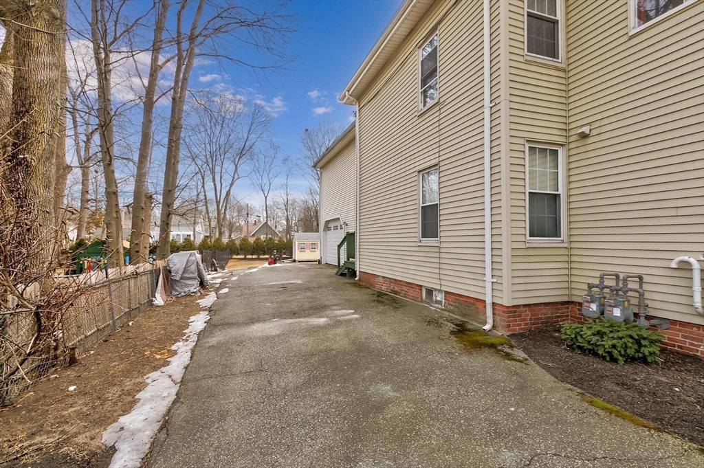 1052 Main Street # 2