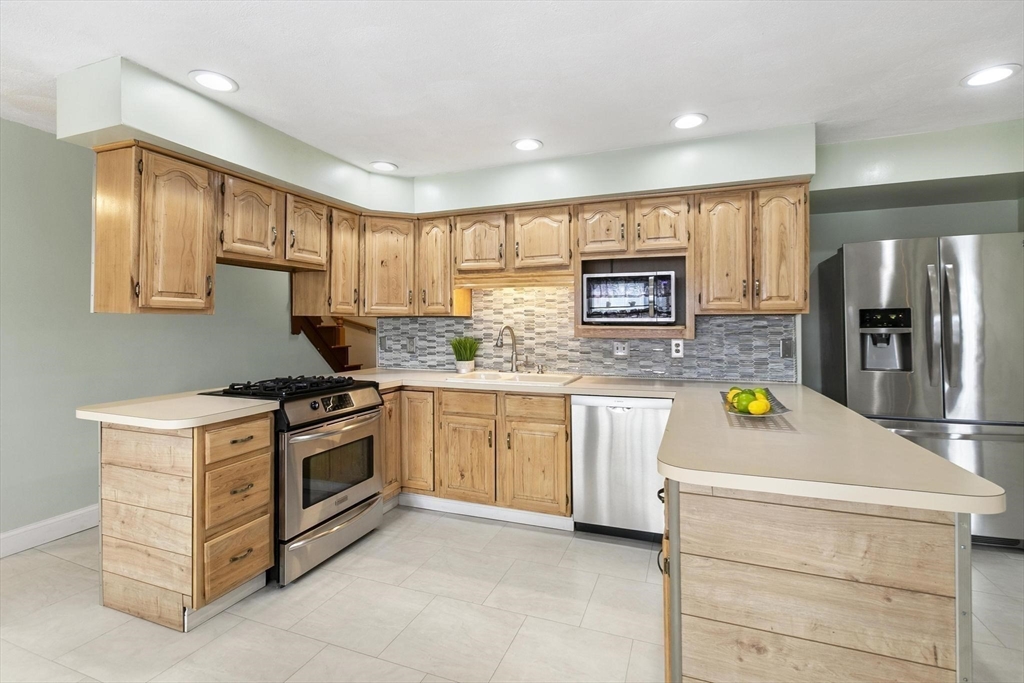 1052 Main Street # 2