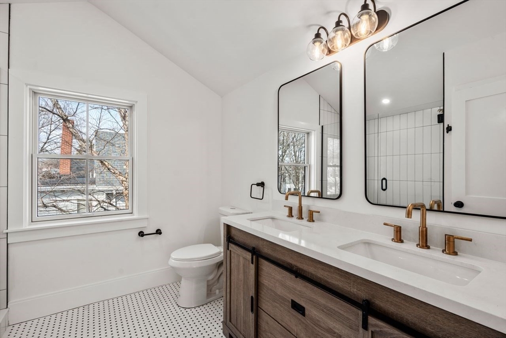 21 Prescott St # 21