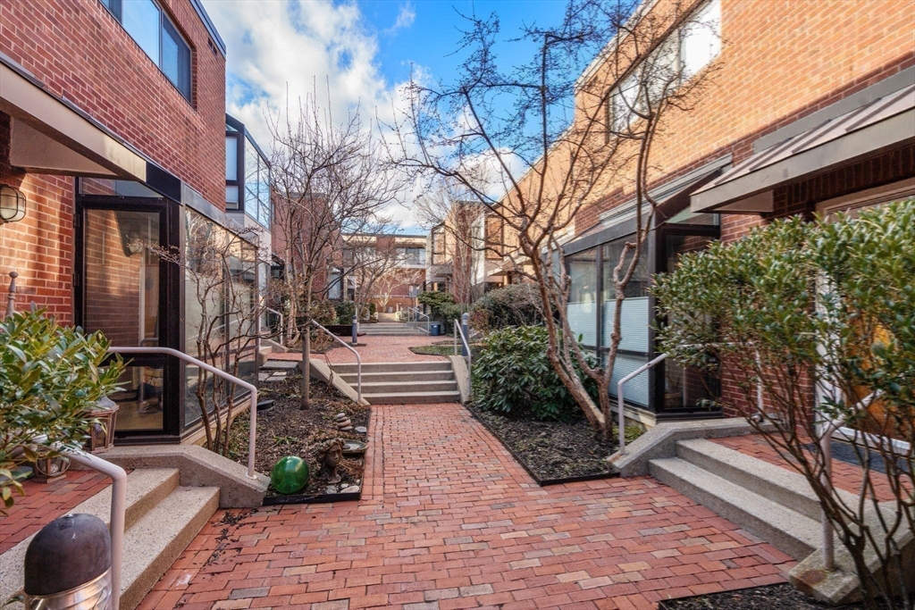 48 Shipway Place # 48