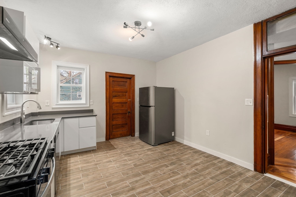 11 1/2 Spring Park Ave # 2