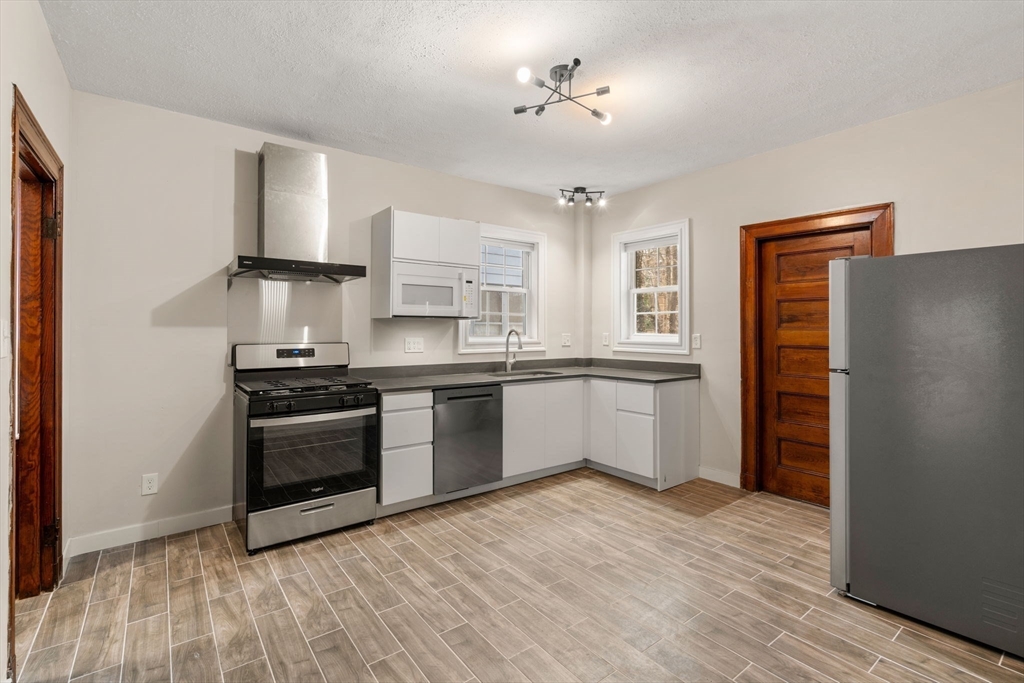 11 1/2 Spring Park Ave # 2