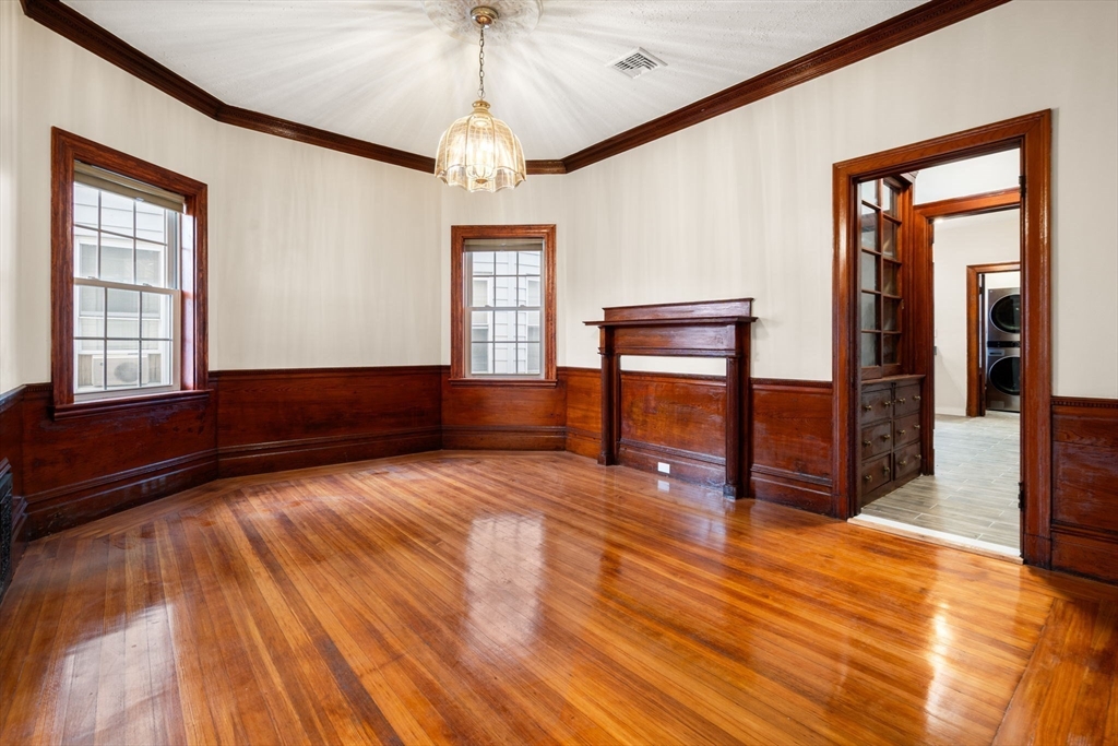 11 1/2 Spring Park Ave # 2